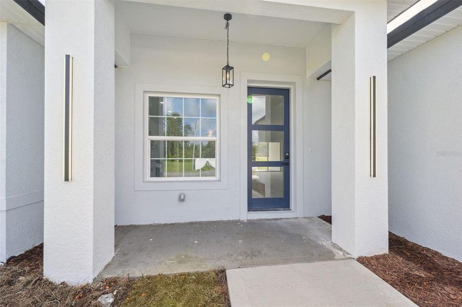 Exterior details and patio area of a home in , Ocala (Image 3).