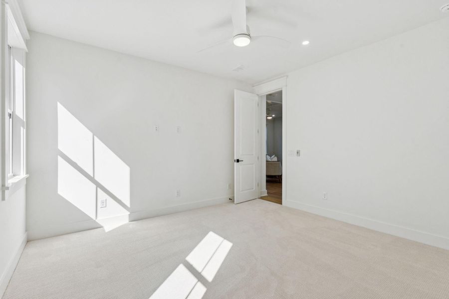 Spacious, unfurnished interior of a new home in , Mount Pleasant (Image 82).