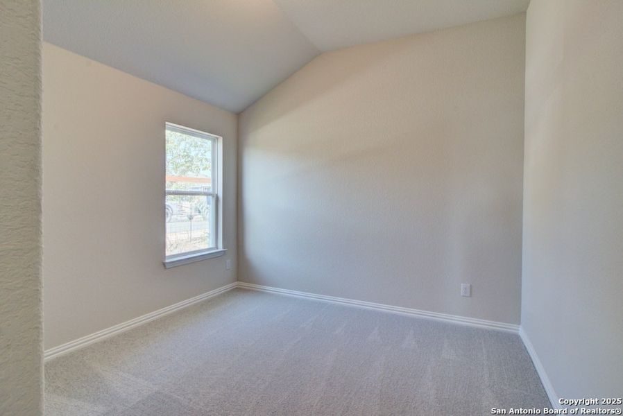 Spacious, unfurnished interior of a new home in The Crossvine, Schertz (Image 24).