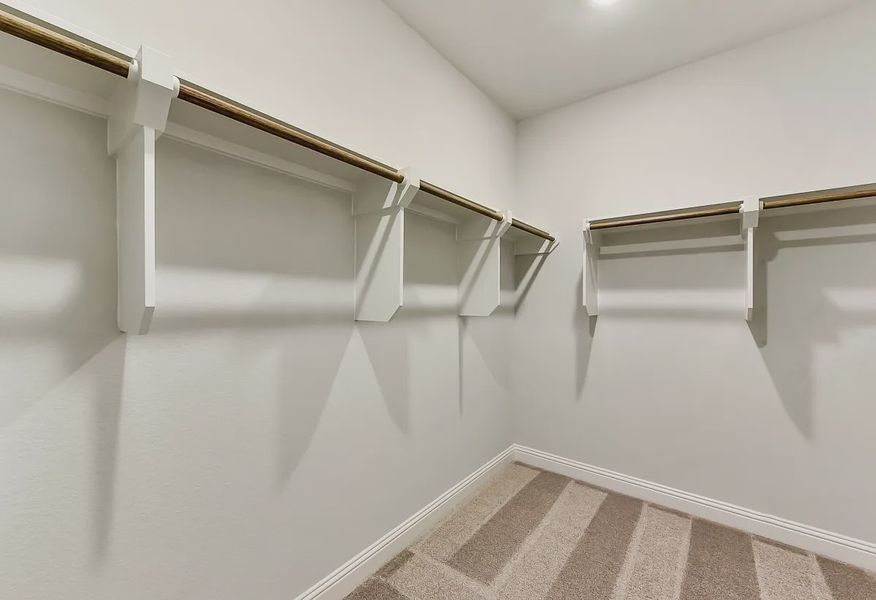 Plan 4039 closet - 11 of 17