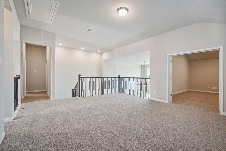 Spacious, unfurnished interior of a new home in Kingdom Heights, Rosenberg (Image 20).