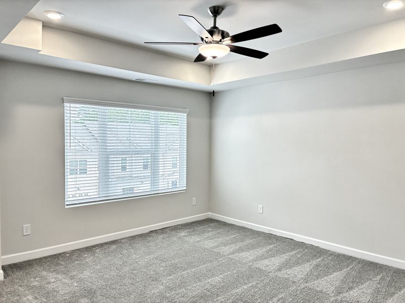 Spacious, unfurnished interior of a new home in Miller Park, Greenville (Image 16).