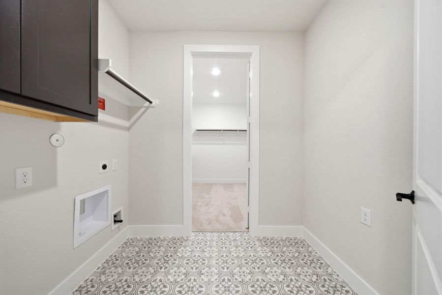 Spacious, unfurnished interior of a new home in Chambers Creek, Willis (Image 34).