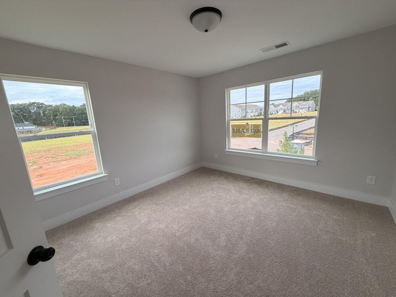 Spacious, unfurnished interior of a new home in Blythe Mill Townhomes, Waxhaw (Image 21).