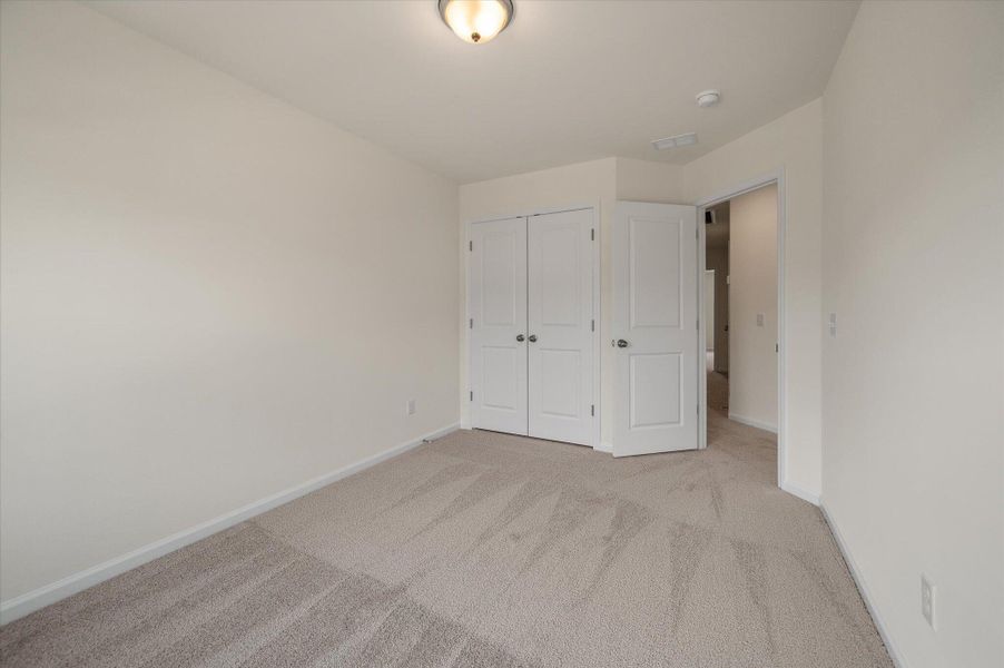 Spacious, unfurnished interior of a new home in The Landings at Montague, Goose Creek (Image 24).