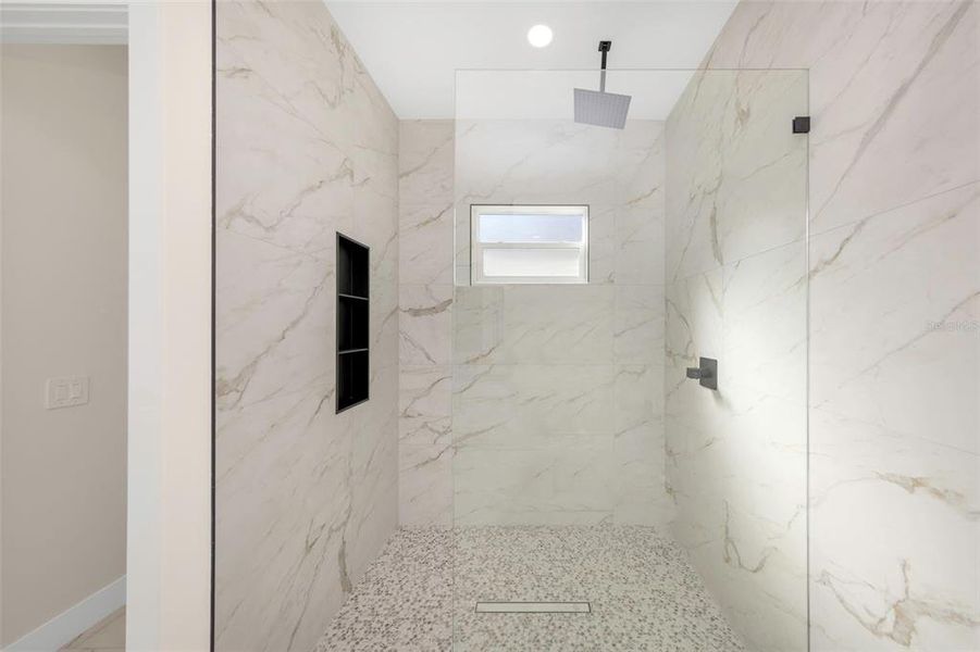 Spacious, unfurnished interior of a new home in , St. Petersburg (Image 13).