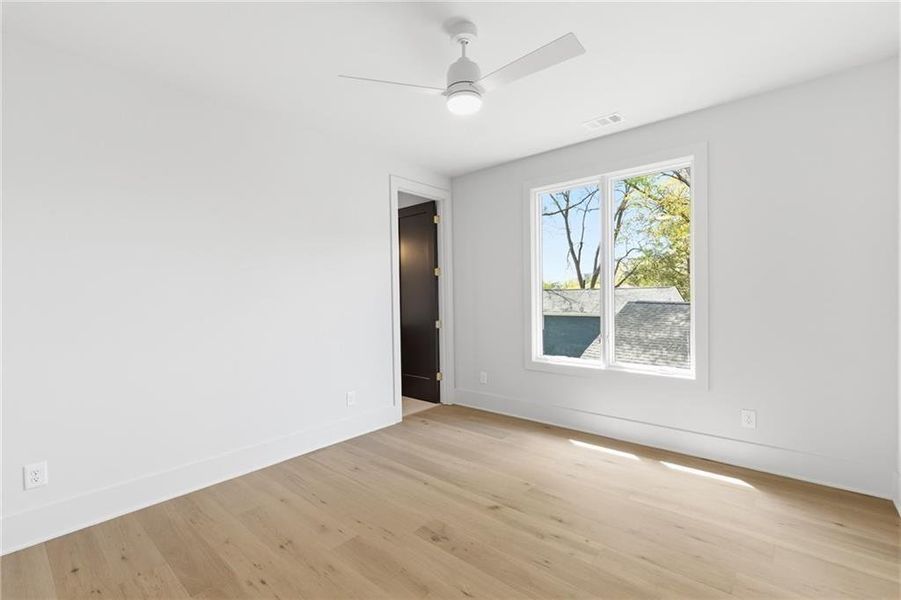 Spacious, unfurnished interior of a new home in , Atlanta (Image 47).