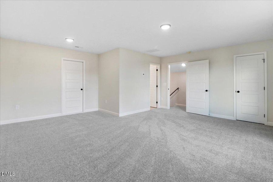 32-3725 Huntcliff Dr-32