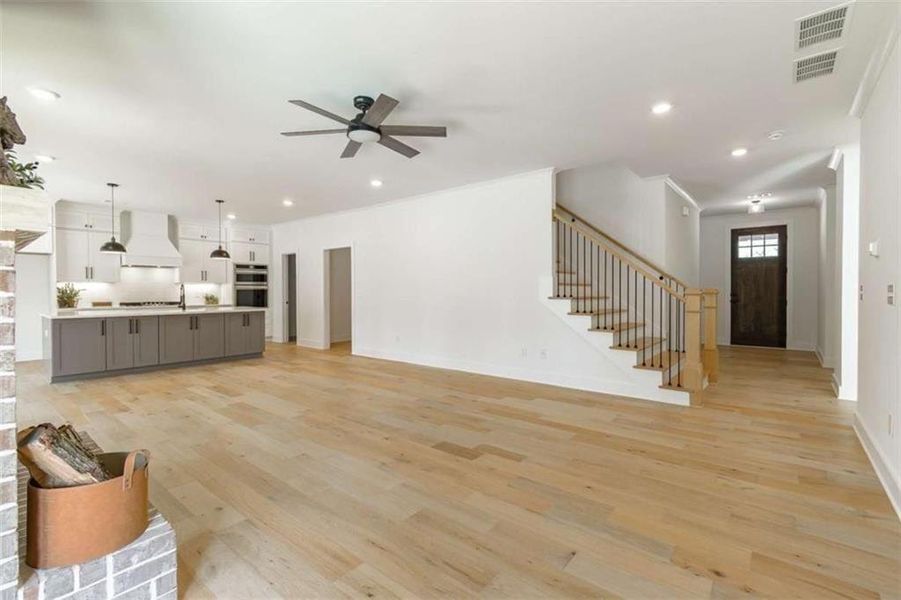 Spacious, unfurnished interior of a new home in , Gainesville (Image 19).