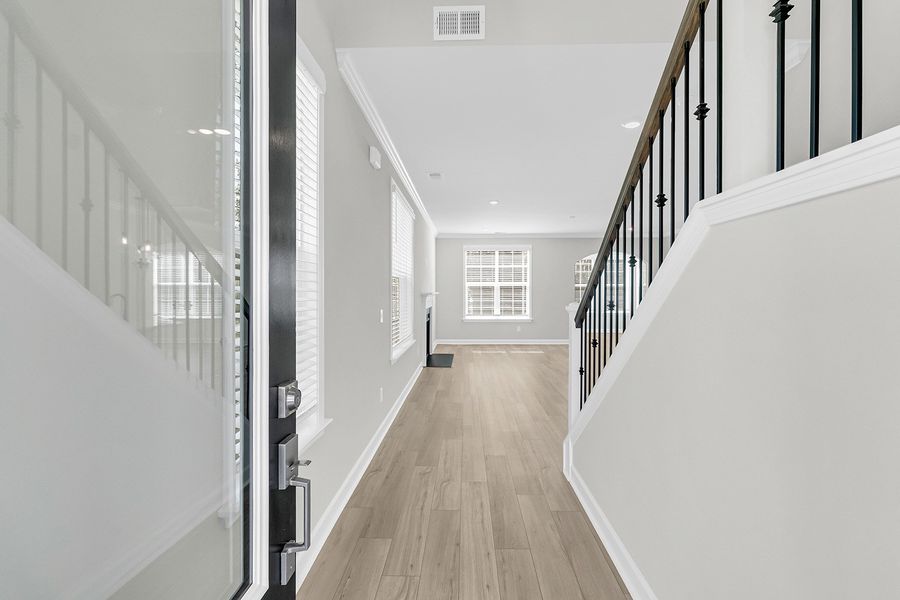 Spacious, unfurnished interior of a new home in Six Oaks, Summerville (Image 15). Spacious, unfurnished interior of a new home in Six Oaks, Summerville (Image 15).