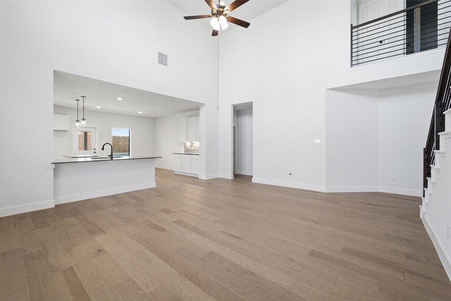 Spacious, unfurnished interior of a new home in Heartland, Crandall (Image 23).