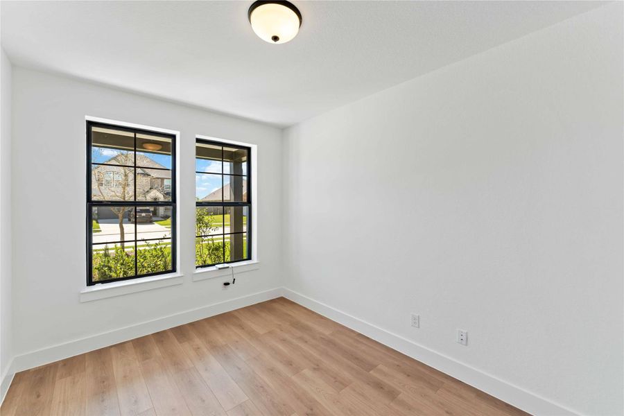 Spacious, unfurnished interior of a new home in Arabella on the Prairie, Richmond (Image 24).