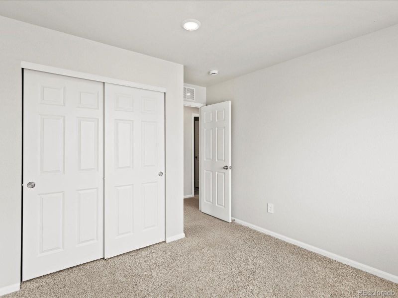 Spacious, unfurnished interior of a new home in Lake Bluff, Greeley (Image 35). Spacious, unfurnished interior of a new home in Lake Bluff, Greeley (Image 35).