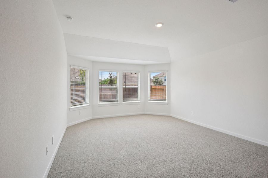 Spacious, unfurnished interior of a new home in Southwinds, Baytown (Image 14). Spacious, unfurnished interior of a new home in Southwinds, Baytown (Image 14).