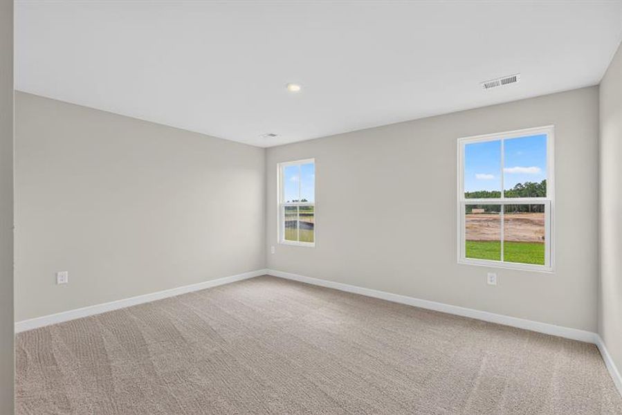Spacious, unfurnished interior of a new home in Beacon Point at New Hampstead, Savannah (Image 25). Spacious, unfurnished interior of a new home in Beacon Point at New Hampstead, Savannah (Image 25).