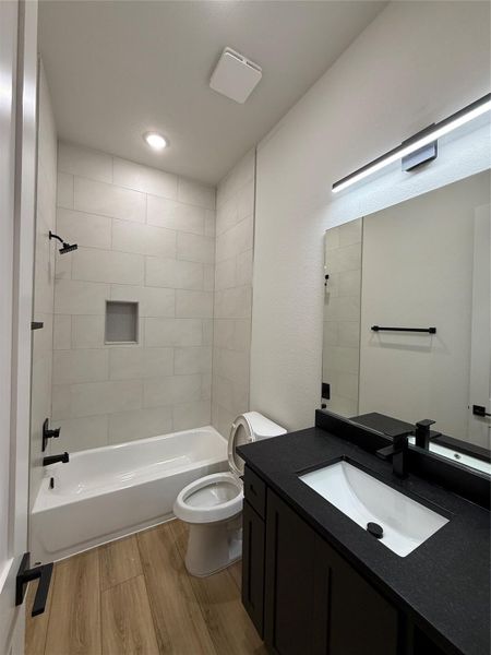 Furnished interior view inside a new home in , Pearland (Image 14).