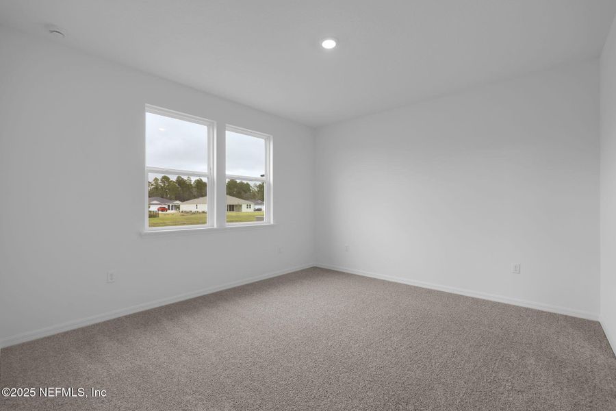 Spacious, unfurnished interior of a new home in Hyland Trail, Green Cove Springs (Image 21).