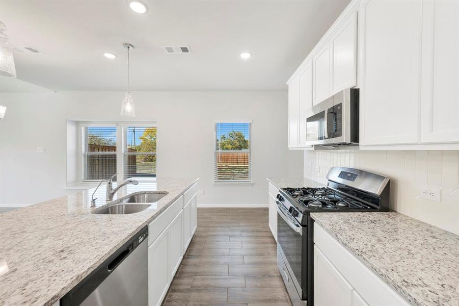 Furnished interior view inside a new home in Elevon, Lavon (Image 10).