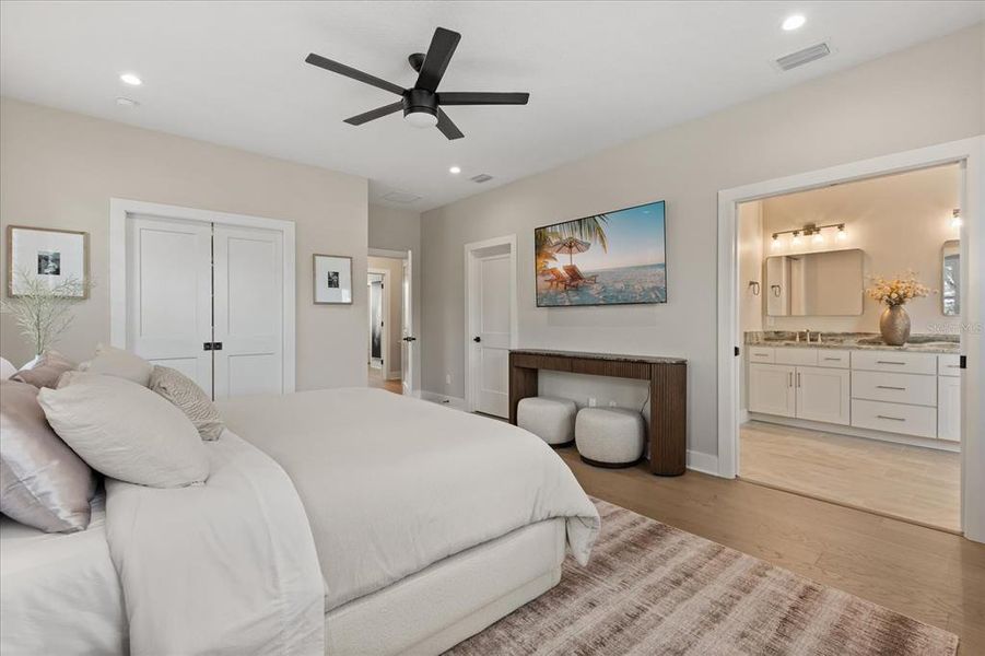 Furnished interior view inside a new home in , Winter Park (Image 44).