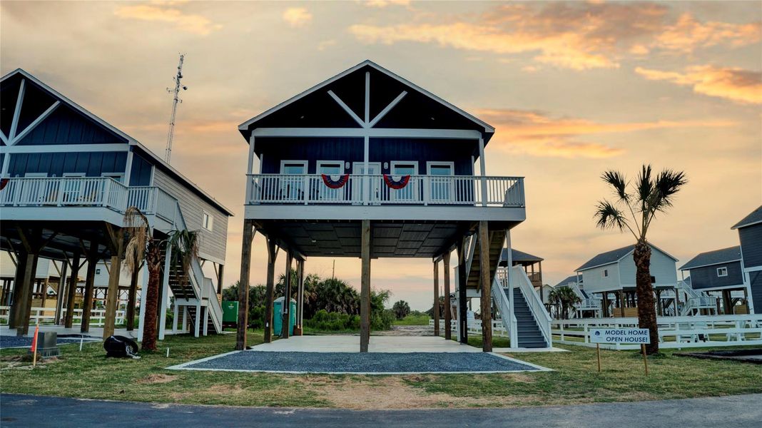 Exterior details and patio area of a home in , Bolivar Peninsula (Image 34).