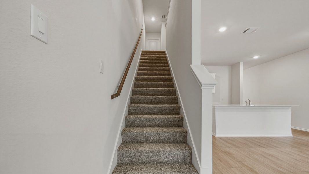 Spacious, unfurnished interior of a new home in Stonewood, Sulphur Springs (Image 8).