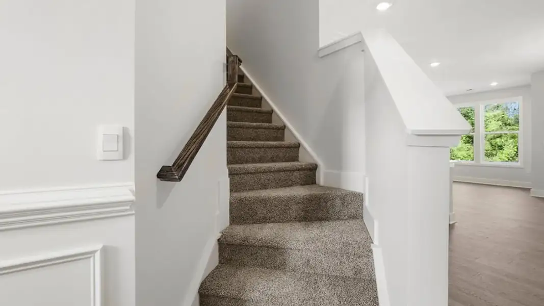 Image 36 of a home in Ken's Crossing.
