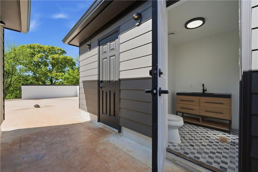 Exterior details and patio area of a home in , Atlanta (Image 21).