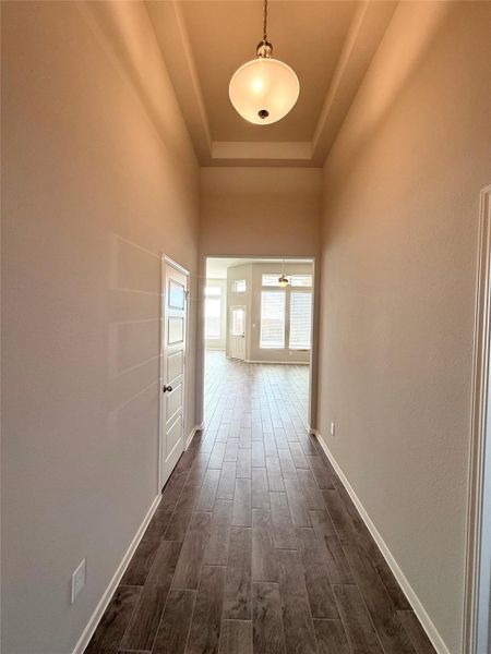 Spacious, unfurnished interior of a new home in , Iowa Colony (Image 14).