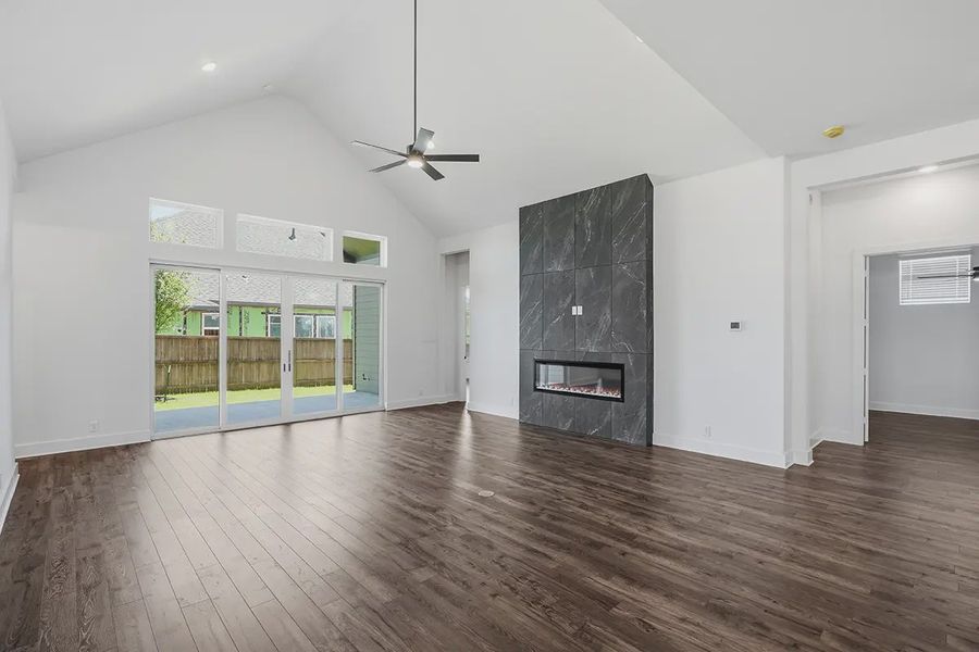 Representative unfurnished interior of a home built from the Kingston by Chesmar Homes in Prominence 60's, San Antonio (Image 39).