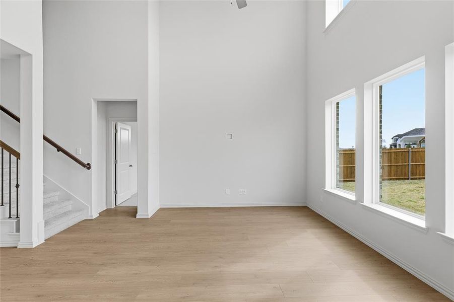 Spacious, unfurnished interior of a new home in Green Meadows Premier, Celina (Image 19).