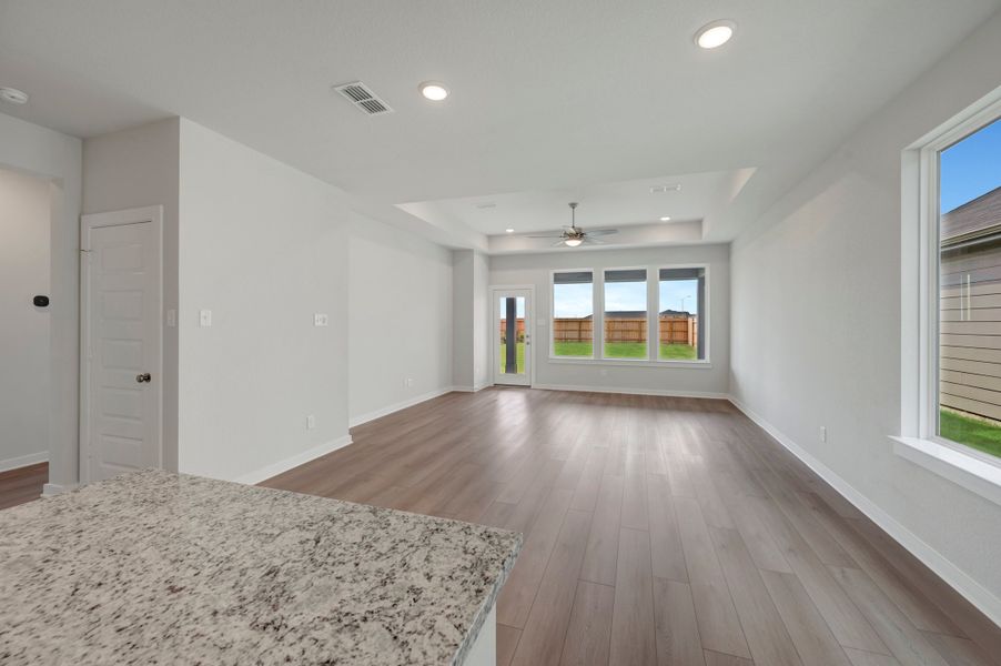 Spacious, unfurnished interior of a new home in Mason Woods, Cypress (Image 19).