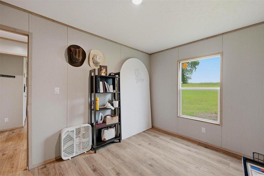 Furnished interior view inside a new home in , Whitewright (Image 9).