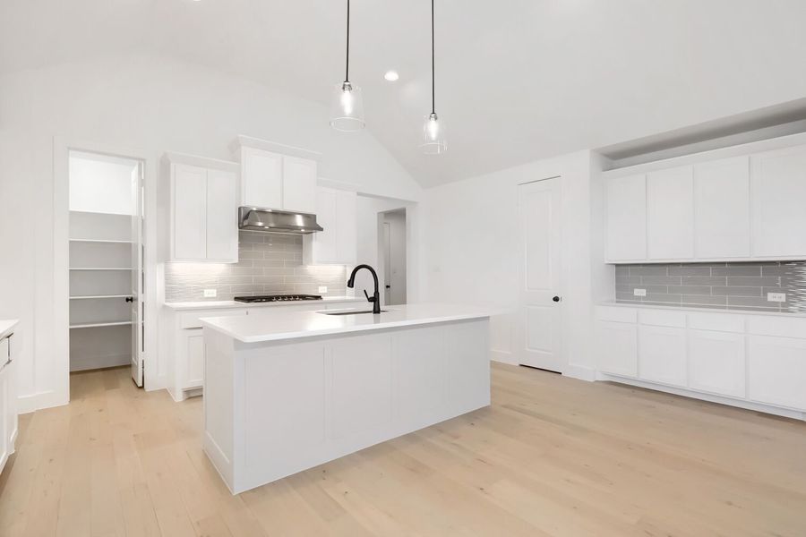 4302 Blackberry - Kitchen