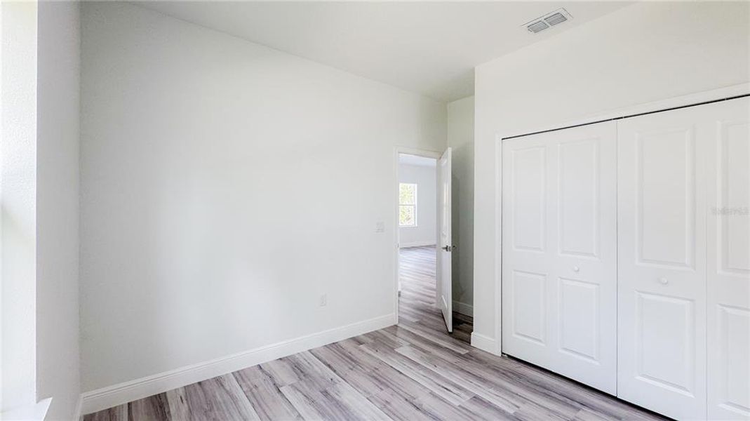 Spacious, unfurnished interior of a new home in , Ocala (Image 15).