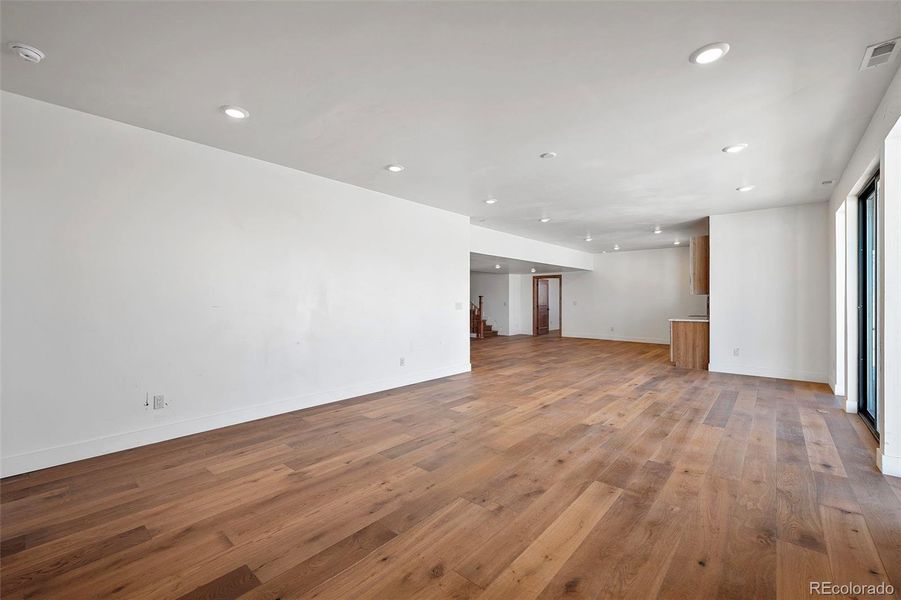 Spacious, unfurnished interior of a new home in , Sedalia (Image 18).