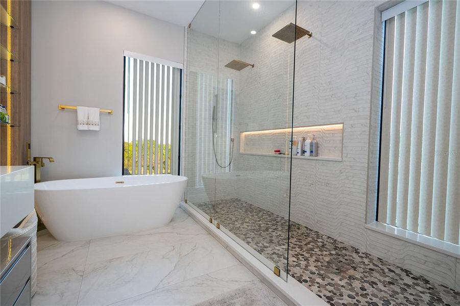 Furnished interior view inside a new home in , Montverde (Image 50).