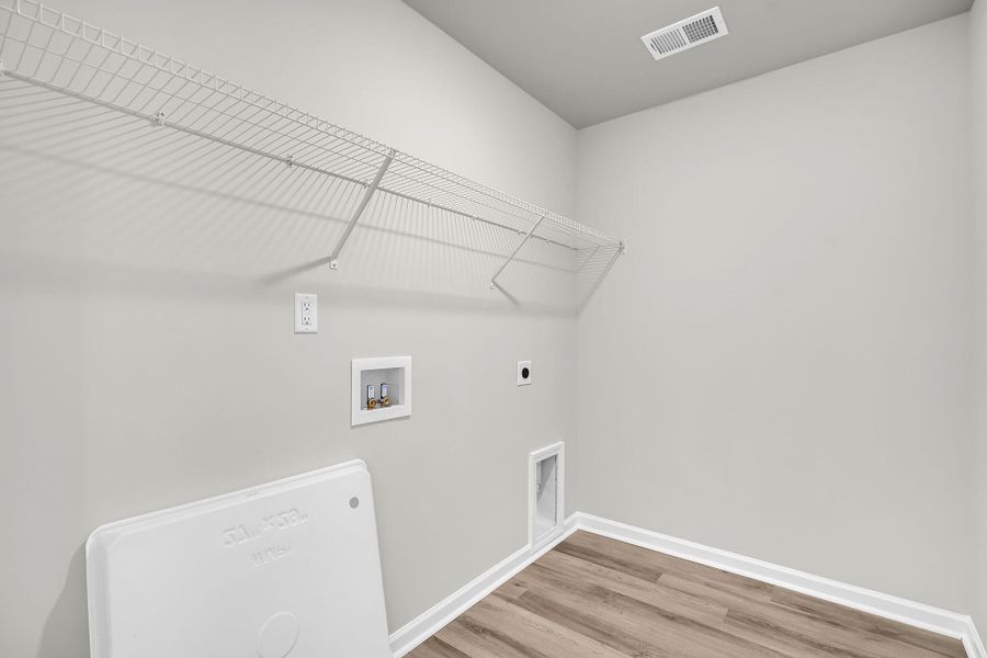 Spacious, unfurnished interior of a new home in Lakeview Commons, Goose Creek (Image 37).