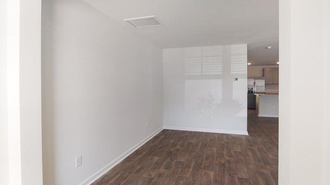 Spacious, unfurnished interior of a new home in Garbon Fields, Summerville (Image 16).