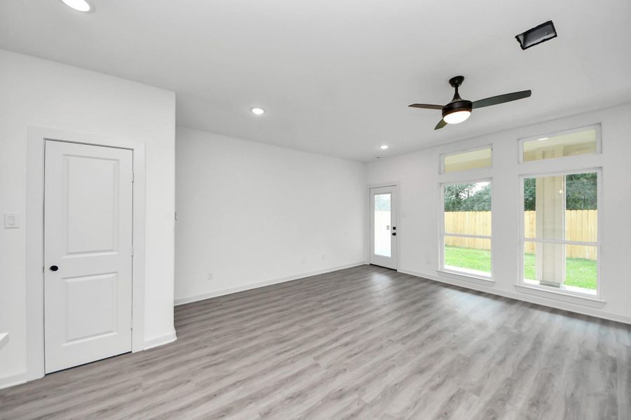 Spacious, unfurnished interior of a new home in , Houston (Image 34). Spacious, unfurnished interior of a new home in , Houston (Image 34).