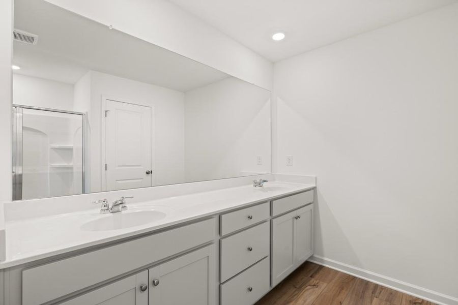 Furnished interior view inside a new home in Timber Ridge: Timber Ridge 42', Douglasville (Image 5).