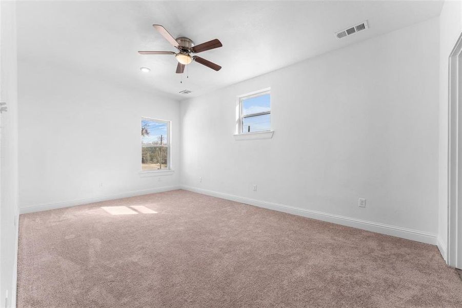 Spacious, unfurnished interior of a new home in , Dallas (Image 22).