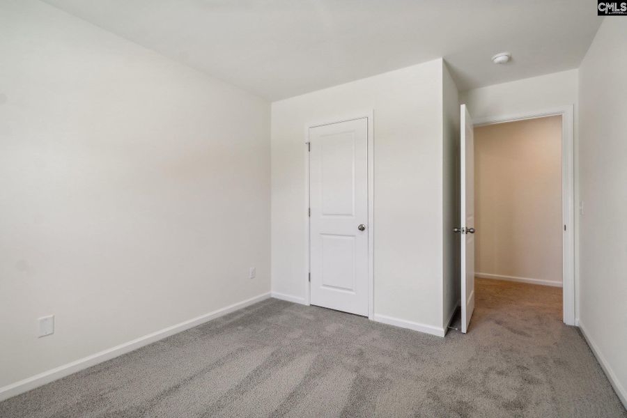 Spacious, unfurnished interior of a new home in Peachtree Hills, Lexington (Image 23).