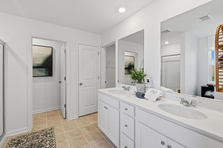 Representative furnished interior of a home built from the Wakehurst by Taylor Morrison in Falls Creek, Flowery Branch (Image 25).