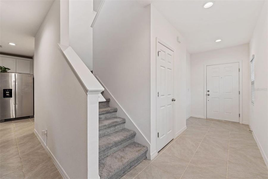 Spacious, unfurnished interior of a new home in , Groveland (Image 24).