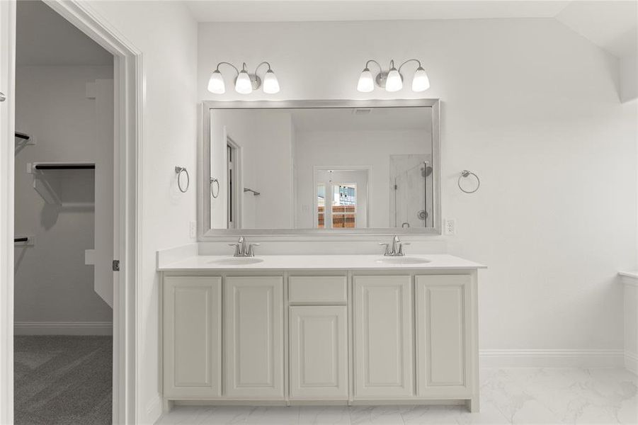 21. 4047 Bedford - Bath (2) 21. 4047 Bedford - Bath (2)