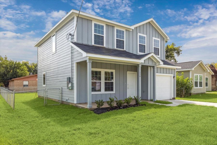 Front exterior of a new home in , Texas City, TX, highlighting curb appeal (Image 14). Front exterior of a new home in , Texas City, TX, highlighting curb appeal (Image 14).