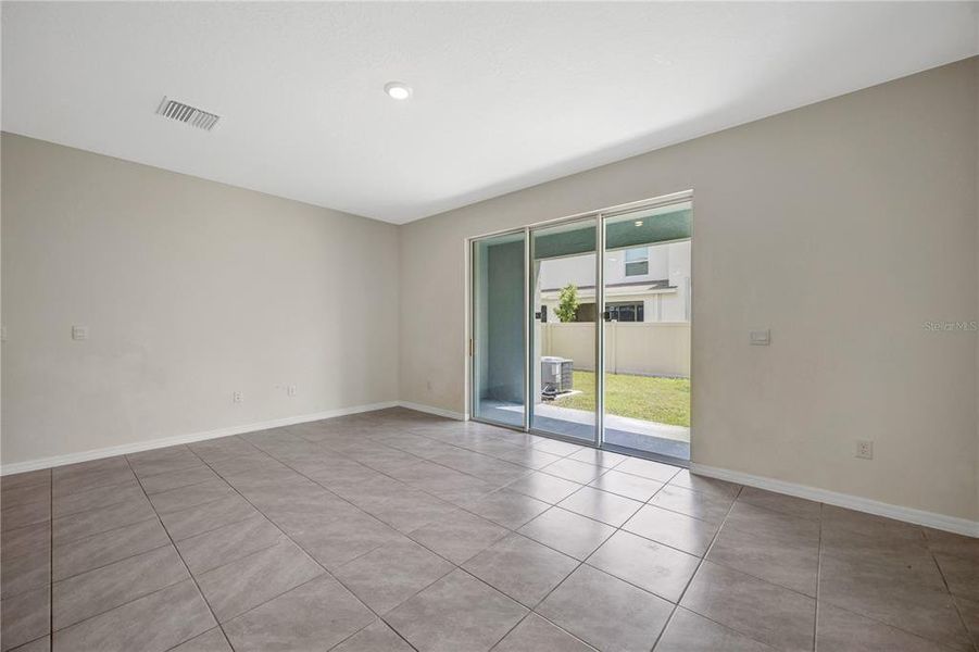 Spacious, unfurnished interior of a new home in , Wesley Chapel (Image 26).