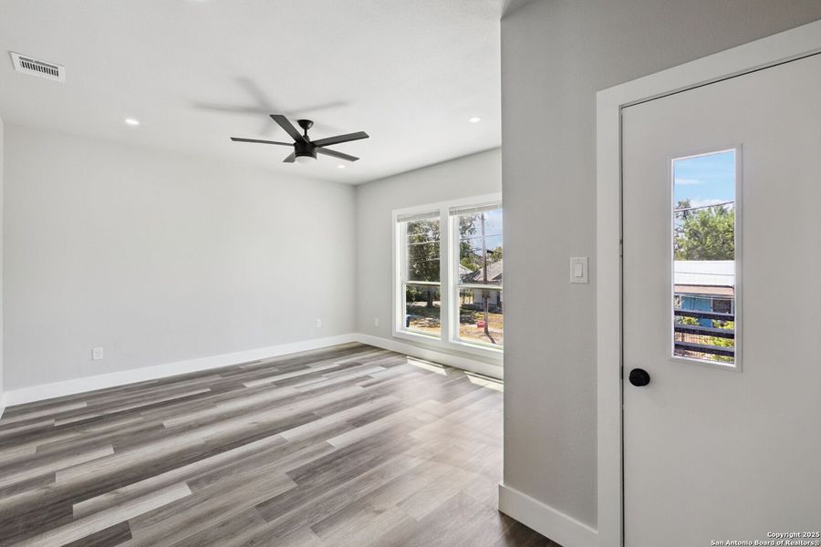 Image 33 of a home in . Image 33 of a home in .