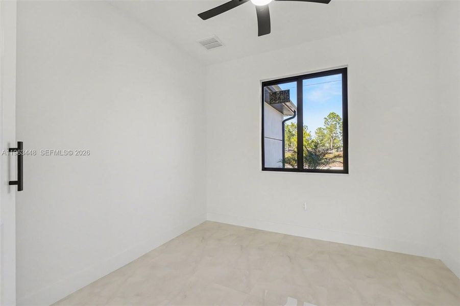 Spacious, unfurnished interior of a new home in , Lehigh Acres (Image 17).