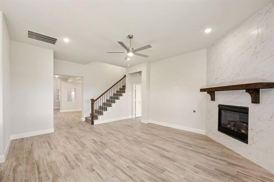 Spacious, unfurnished interior of a new home in Sonoma Verde, McLendon-Chisholm (Image 22).